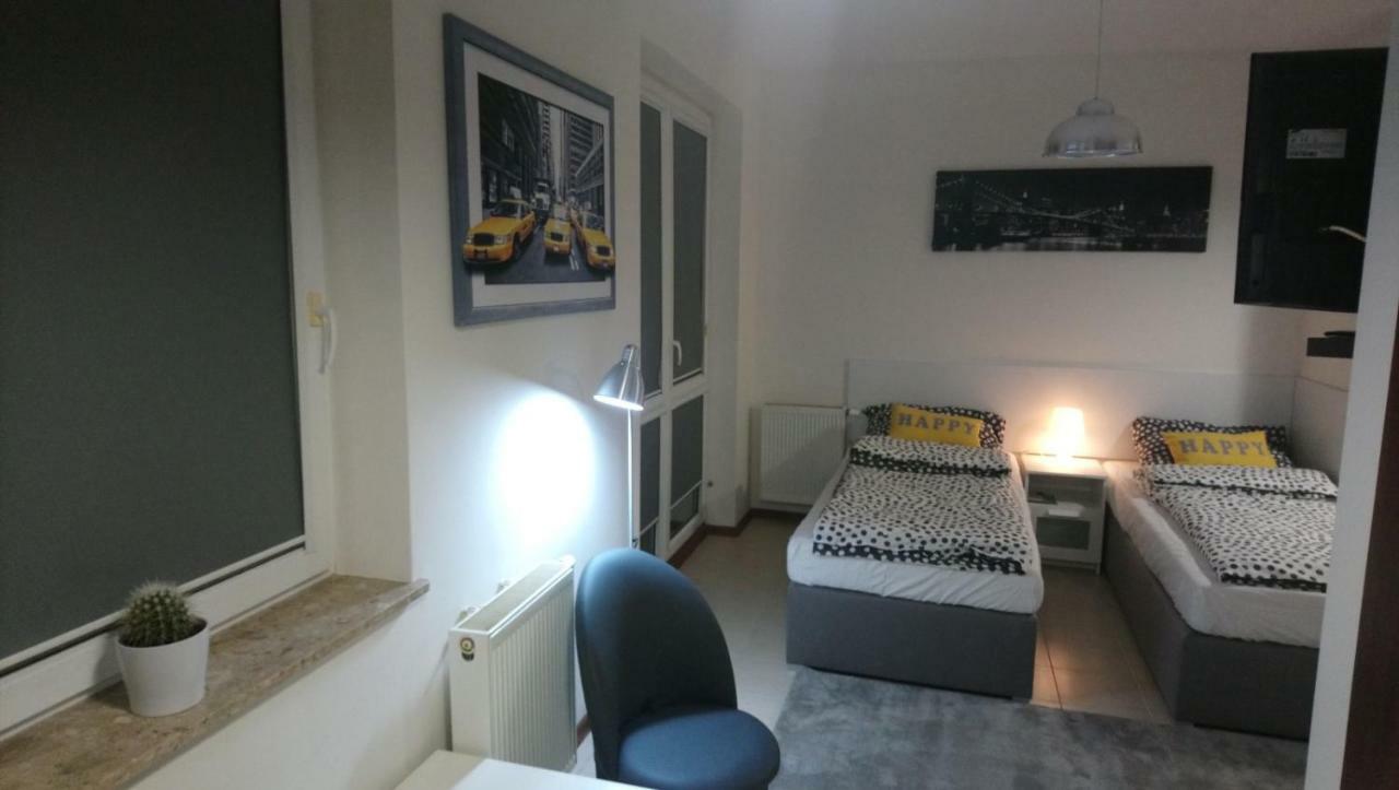 Apartament Kniaziewicza - Komfortowe Noclegi Piaseczno  Εξωτερικό φωτογραφία